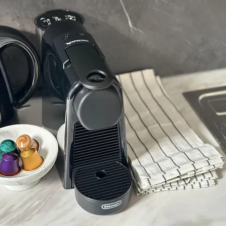 Lovely 1br & 1lr For 4p, Only 15 Min Walk To Center Apartament Gandawa