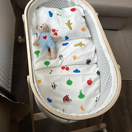 Lovely 1br & 1lr For 4p, Only 15 Min Walk To Center Apartament