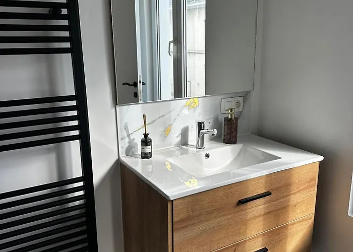 Lovely 1br & 1lr For 4p, Only 15 Min Walk To Center Apartment Ghent