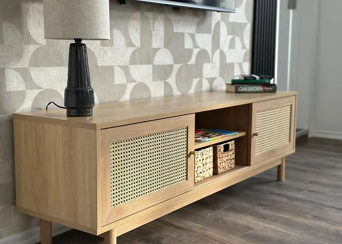 Lovely 1br & 1lr For 4p, Only 15 Min Walk To Center Appartement